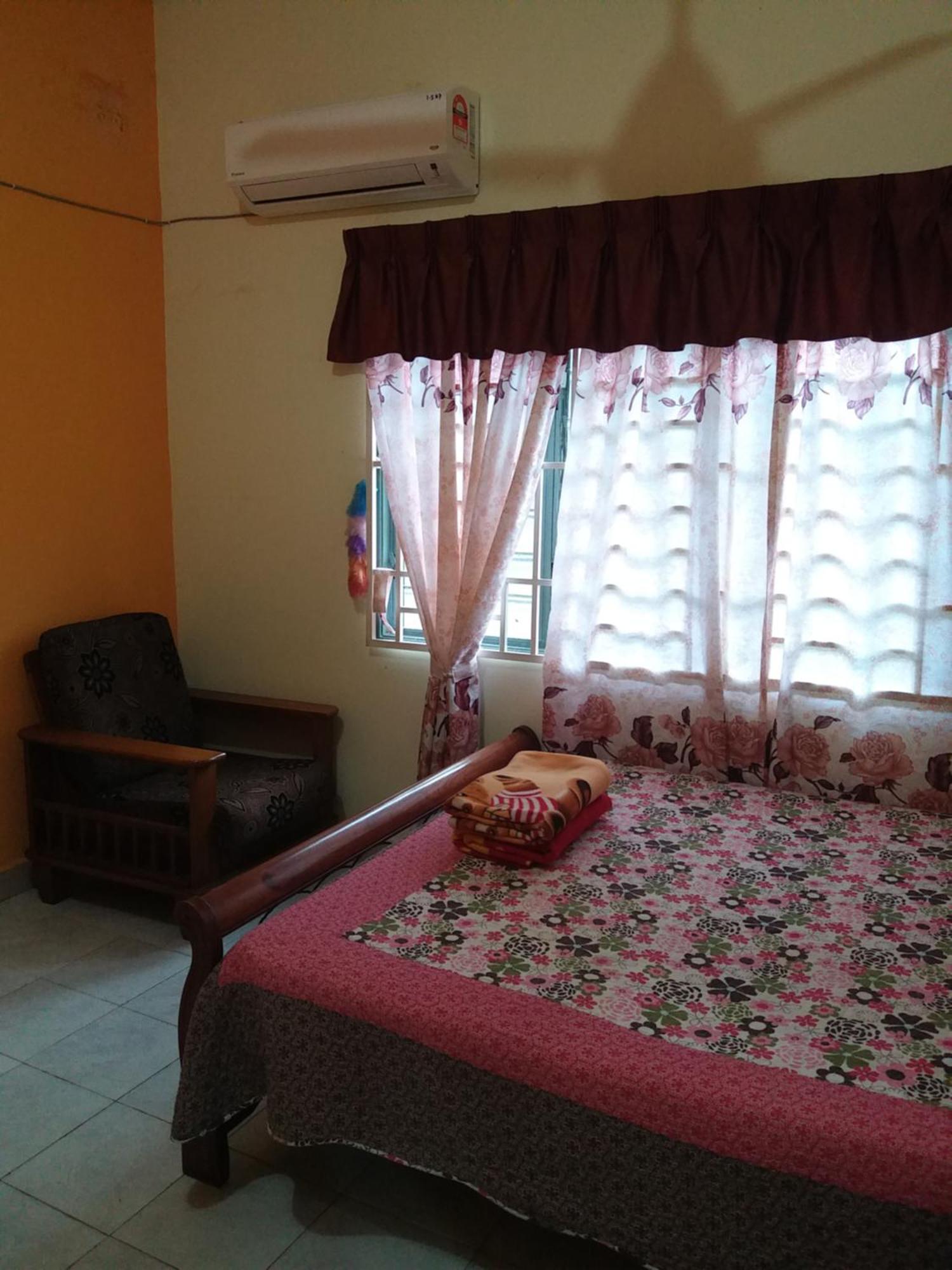Dhia Irdina Homestay Paya Rewak Exterior photo