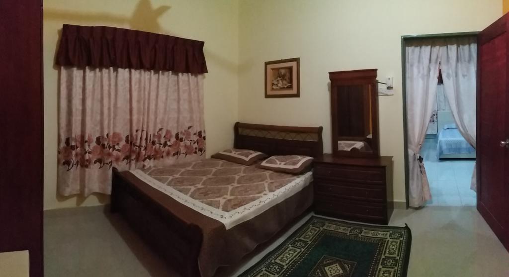 Dhia Irdina Homestay Paya Rewak Exterior photo
