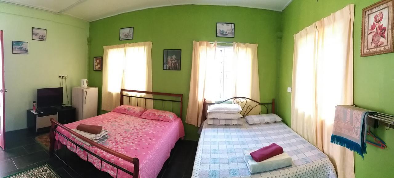 Dhia Irdina Homestay Paya Rewak Exterior photo