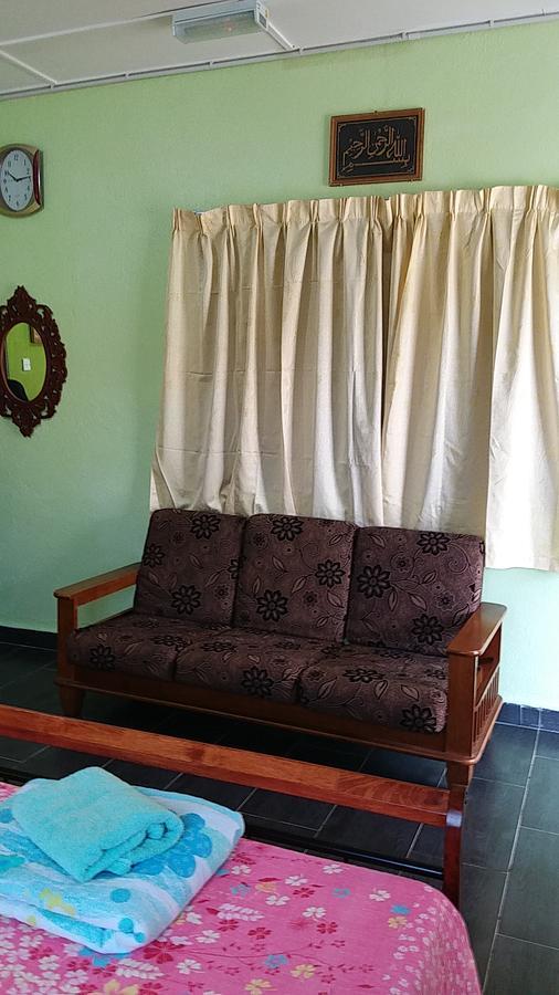 Dhia Irdina Homestay Paya Rewak Exterior photo