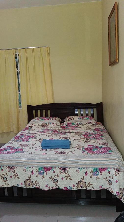 Dhia Irdina Homestay Paya Rewak Exterior photo